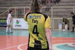 Taty - Unesc 2011-12.jpg