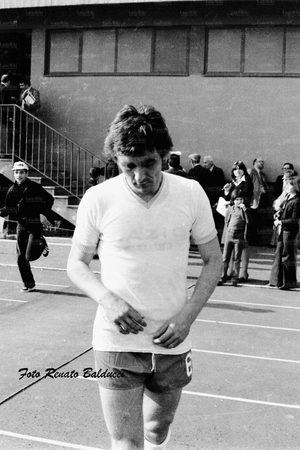 21apr77e.jpg