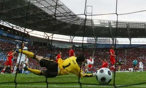 Euro04f.jpg