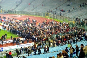 21mar04l.jpg