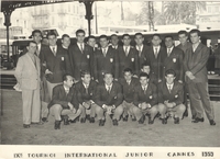 La comitiva laziale all'arrivo a Cannes: X, Macrino, X (seminascosto), Mattioli, Vignoli, Franzini, Sciarretta, Arezzini, Flamini (all.), Pezzullo, Moroni, Archilei, Torregrossa (dir.), X, X; Sciò (mass.), Silvestri, Actis, Sorci, De Santis, Bergamini, Del Sette