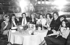 Manservisi, Fortunato, Chinaglia e Papadopulo nel corso di una cena con le rispettive consorti