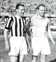 Praest con la maglia della Juventus insieme al suo vecchio compagno John Hansen