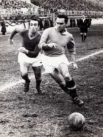 Sentimenti III pressato da un avversario