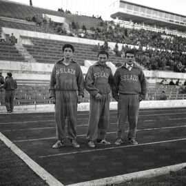 Tre dei raccattapalle dell'incontro. Gli Juniores Venzi, Giovannini e Chimenti (foto Archivio Istituto Luce)