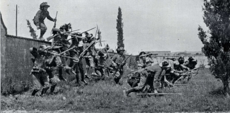 File:Bersaglieri assalto.jpg