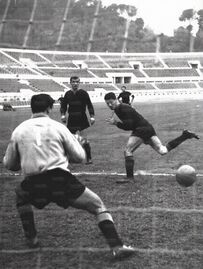 Dall'Archivio fotografico de "L'Unità": Il 2° gol di Schiaffino