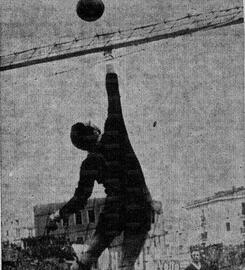 Bugatti alza oltre la traversa un tiro di Pinardi