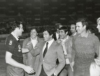 Un momento con gli ex compagni