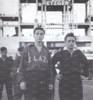 Alcuni giocatori biancocelesti all'interno dello stadio di Bari: in primo piano Nicoletti e Bacci, sullo sfondo Passerini e Simonetti (seminascosto)