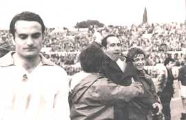 Wilson e Lorenzo festeggiati dai raccattapalle a fina partita