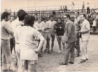 Chinellato, al centro, con i compagni della Lazio in occasione della presentazione di Maestrelli