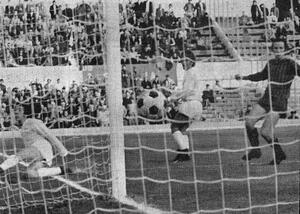 12dic71t.jpg