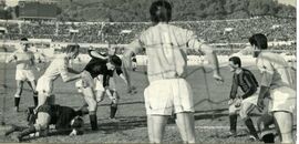 Un'azione d'attacco dei foggiani. Si riconoscono Zaneti, Gasperi, Cei (a terra), Governato (con il numero 8) e Florio (a destra)