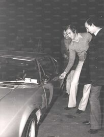 Facco con la propria autovettura