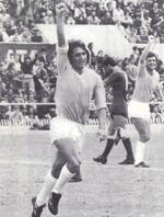 Giordano con la maglia delle gare casalinghe