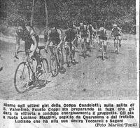 Fausto Coppi guida il gruppo con la maglia della S.S. Lazio