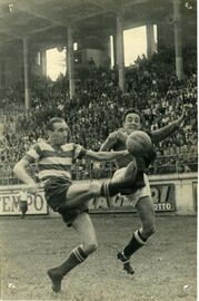 Puccinelli contrastato da un avversario