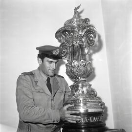 Un'altra immagine di Idilio Cei con il Trofeo Teresa Herrera