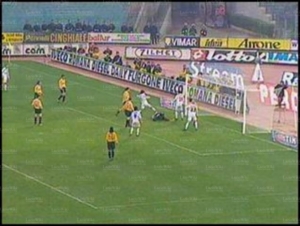11mar00c.jpg
