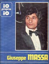 Massa elegantissimo in abito scuro